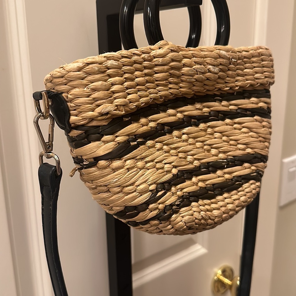 Poolside Straw Stripe Bec Bag - Picture 5 of 16